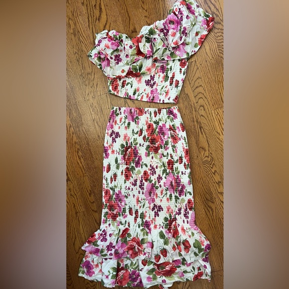 Asymmetrical One-Shoulder Ruffle Top and Smocked Midi Skirt two piece Set - Picture 3 of 8